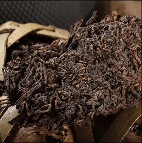 普洱茶怎么分辨古樹茶？