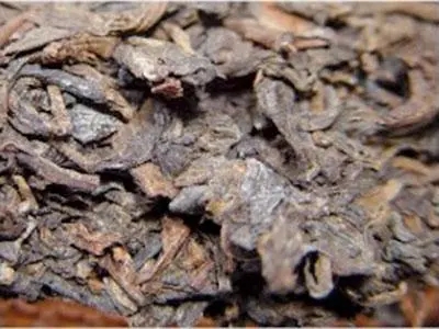 普洱茶你必須要懂：白霜與發(fā)霉。