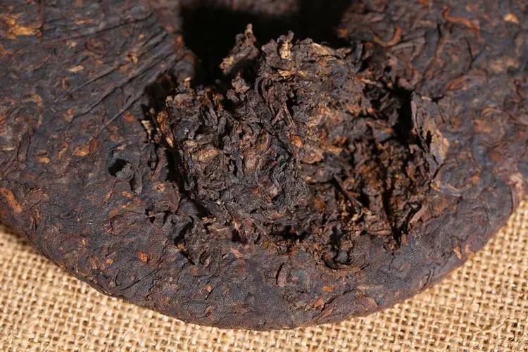 普洱茶的幾個(gè)熱點(diǎn)問題解答，看完終于明白了！