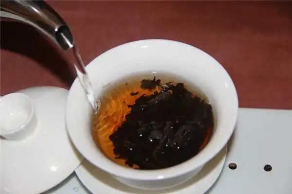 為什么你泡的熟茶，湯色像醬油？