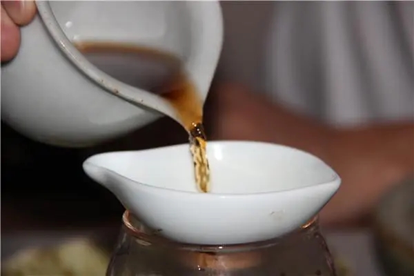 學(xué)會這4招，快速判斷出普洱茶年份！